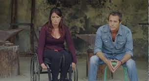 Après le départ de franck borde alias florian estève, c'est anne decis, l'interprète du personnage de luna torres qui pourrait quitter le feuilleton de france 3 selon le site plusbellelavie.org. Pavel Dans Plus Belle La Vie Biographie Du Personnage Andres Plus Belle La Vie Nouveautes Tele Com