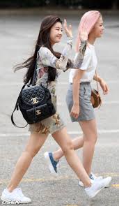 그런데 교복은 전혀 그렇지 않다. ì‚¬ë°•ë…€ On Twitter ìžˆì§€ Itzy ë¦¬ì•„ ì‚¬ë³µ