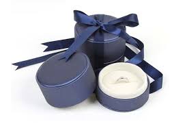 We have developed custom product boxes solutions perfectly adapted to our client's needs. Luxury Custom Made Velvet Round Jewelry Box With Foam Inserts