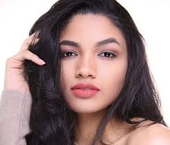 Former Merebank beauty joins top model agency