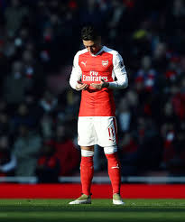 Mesut Ozil Prays Prior To The Kick Off During The Premier League Match Between Arsenal And Burnley At The Premier League Football Soccer Skills Soccer Players