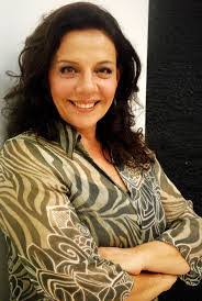 Rosi Campos's Instagram, Twitter & Facebook