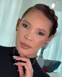 Maria Medrano (@mebruik_makeupartist) • Instagram ਫੋਟੋਆਂ ਅਤੇ ਵੀਡੀਓਜ਼