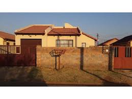Wether you're from ebasuthwini or emazulwini or marimba, this is a group for. 3 Bedroom House For Sale For Sale In Vosloorus Private Sal