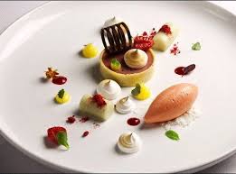 Visions Gourmandes Les Chefs S Exposent Visions Gourmandes L Art De Dresser Et Presenter Une Assiette Comme Un C Dessert Presentation Food Dessert Plating