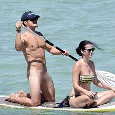 Katy Perry explains why she didn't get naked with Orlando during  paddleboarding sesh - Mirror Online