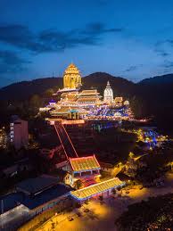 Built since the year 1891, kek lok si temple situated in the island of penang, malaysia, is one of the largest and finest temples complexes in southeast asia. Lunar New Year Light Up At Kek Lok Si Temple In Penang Malaysia Porjino Lee Chinese New Year Penang