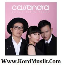 Berikut ini adalah chord kunci gitar lagu cintamu palsu. Kunci Gitar Cassandra Bukan Cinta Palsu Lirik Dan Kuci Gitar Terbaik