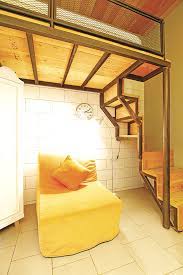 Space savers for small bedrooms novocom top. Atur Tinggi Plafon Minimal 3 Meter Begini Cara Atasi Kamar Sempit Dengan Konsep Mezanin Semua Halaman Idea