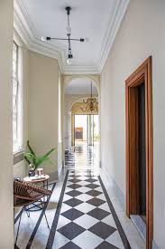 Con Magia Decoracion De Hoy Para Renovar Un Piso Centenario Pisos Decoracion De Unas Puerta De Vidrio