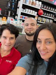teamgnc #gnclivewell #gncfranchising #nationalfranchiseday #shoplocal