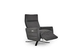 Italian Made Ultra Modern Power Chair From Natuzzi Sleek And Contemporary With A Distinctive Brushed Metal Base Swivels And Also Reclines Inbui Preferiresti
