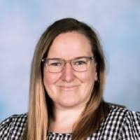 Kimberly Whitehouse's Instagram, Twitter & Facebook