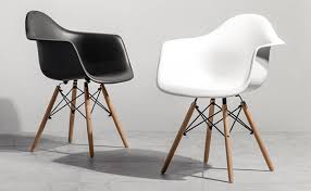 In creating the design, eames made effective use of groundbreaking processes and new. Eames Armchair Daw Molded Plastic Chair Replica Norpel