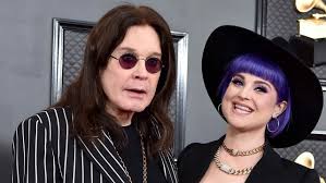 List of all kelly osbourne tour dates, concerts, support acts, reviews and kelly osbourne. Kelly Osbourne Empfiehlt Fans Bleibt Zuhause Fur Ozzy