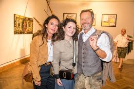 Fehlen aus ihrer sicht die sozialen medien des unternehmens markus meindl? Meindl Begeisterte Mit Walk On By Vernissage Und Kollektionsprasentation In Salzburg Brilliant Comms Webseite