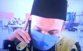 Maybe you would like to learn more about one of these? Cari Jodoh Di Sosmed Rela Serahkan Smartphone Foto Dan Video Bugil