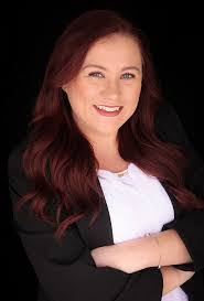 Amy Bergeson's Instagram, Twitter & Facebook