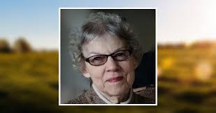 Deanna Hix's Instagram, Twitter & Facebook