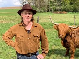 In bauer sucht frau zeigt rtl seit oktober 2005, wie landwirte auf der suche nach der großen liebe sind. Die Neuen Bauern Bei Bauer Sucht Frau 2020 Ab Oktober Im Tv Kino De