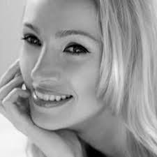 Hilary Rowland's Instagram, Twitter & Facebook