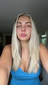 Gracie Winn's Instagram, Twitter & Facebook