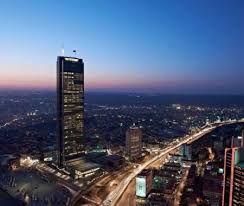 Bu kadar duvarı olan binada yaklaşık 8.000m² alçı vardır. Iste Istanbul Un En Yuksek 10 Binasi