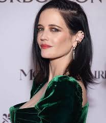 Eva Green ❤ . . . . . #evagreen #jamesbond #jenniferlawrence #galgadot  #scarlettjohansson #missperegrine #margotrobbie #pennydreadful #jessicaalba  #emmastone #meganfox #alexandradaddario #angelinajolie #evagreenfans  #kristenstewart