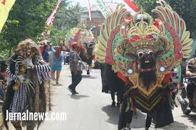 Tapi kami tolak dan memilih merayakan dengan anak yatim,  ujar rakhamaniar wirawan akbar selaku ketua panitia tasyakuran 7 tahun forwan melangkah, buka akbar menambahkan ulang tahun ke 7 forwan berbagi santunan kepada, 700 anak yatim. Panitia Kegiatan Maulid Nabi Dan Peresmian Masjid Al Hikmah Santuni Anak Yatim Piatu Di Desa Sembulung Jurnal News