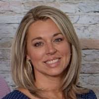 Sarah Hartz's Instagram, Twitter & Facebook