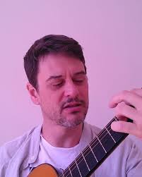 pra mostrar minhas canções diferentonas pra @juvenil_silva , e aí qual vcs  acham q eu devia botar na roda?