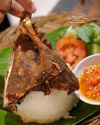 Proses pembuatan menggunakan bahan mentah yang asli. Bebek Goqil Sambal Bawangnya Itu Pecah Pecah Dan Facebook