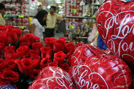 Check spelling or type a new query. Cuanto Gastan Los Mexicanos El Dia Del Amor Y La Amistad