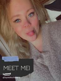 Getting to Know Me: My Hair, Makeup, and Christmas Joy