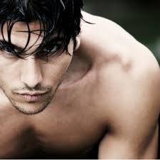 Kira Daniels (@Kira_Daniels)