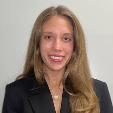 Cara Davison's Instagram, Twitter & Facebook