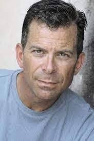 Donald Howze's Instagram, Twitter & Facebook