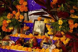 These altars serve as places for families to honor their loved ones. Blog Hoteles City Express 5 Day Of The Dead Symbols And Th