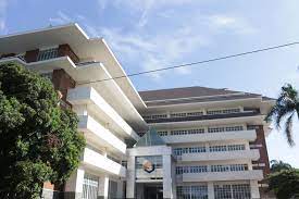 Komputer sebagai tempat akses dan help desk. Gedung Baru Perpustakaan Polban Perpustakaan Polban