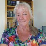 Karen Dingman's Instagram, Twitter & Facebook