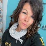 Amanda Pennella's Instagram, Twitter & Facebook