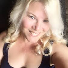 Kelly Bow (@kellybow)