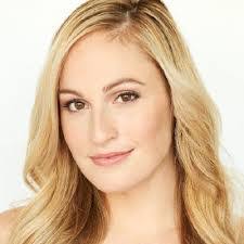 Colleen Hayes's Instagram, Twitter & Facebook