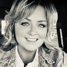 Marlynn Mast, Real Estate Broker