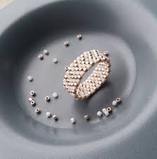 Bague En Perles Miyuki Delicas Bague Par Les Bijoux Colores Bijoux Perles Perle Miyuki Bague Perle