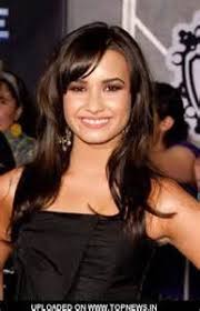 Elizabeth is .... sister. Mine