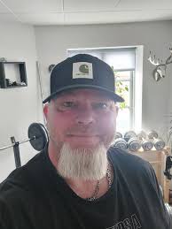 Good morning looking for friends from all over the world am Team Red Level  45 would be happy to get to know you come from Germany Essen NRW LG Marc  367076423132