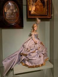 So, you can hear the different pronunciations. Marie Antoinette Stars At An Exhibition At The Conciergerie Bonjour Paris