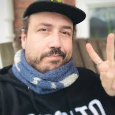 Tyrone Warner's Instagram, Twitter & Facebook