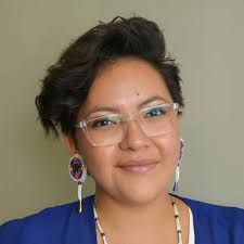 Daphne Kay's Instagram, Twitter & Facebook